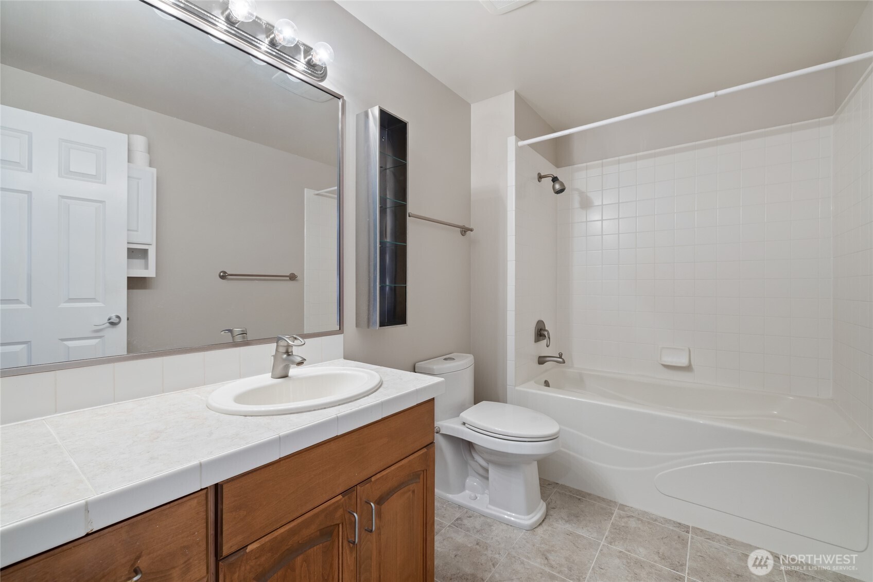 3201 Pacific Ave 1107 Property Photo 6