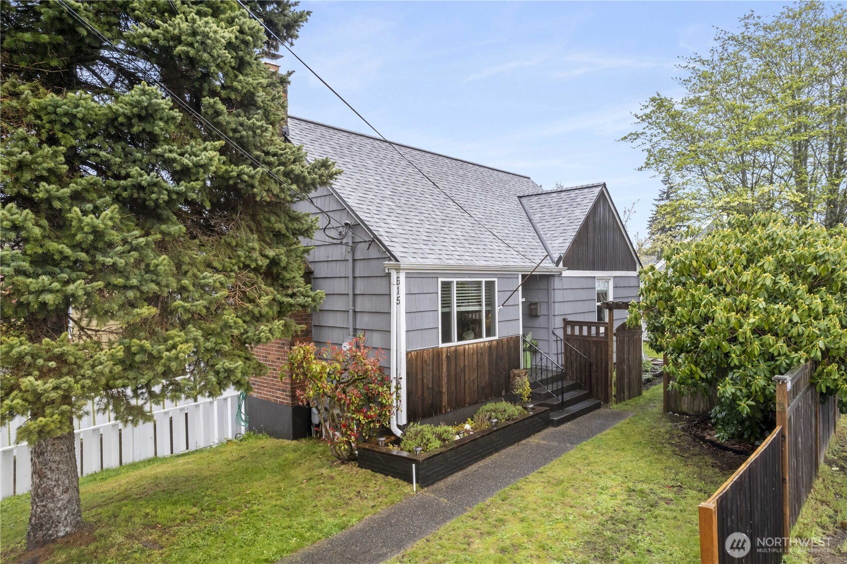 615 N Howard Street Property Photo