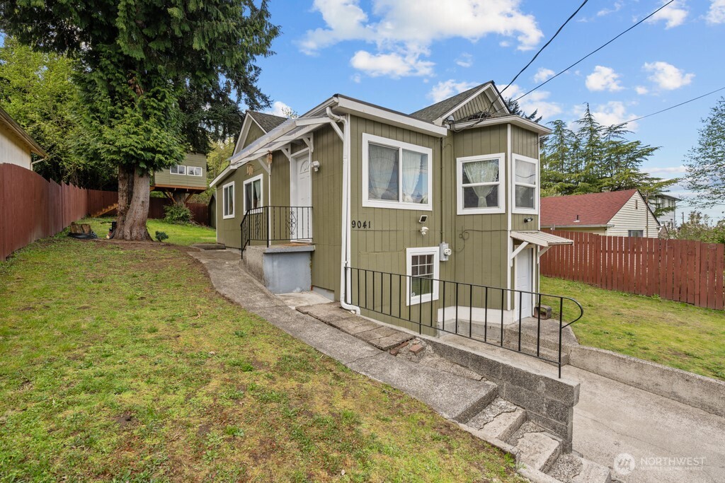 9041 3rd Avenue Property Photo