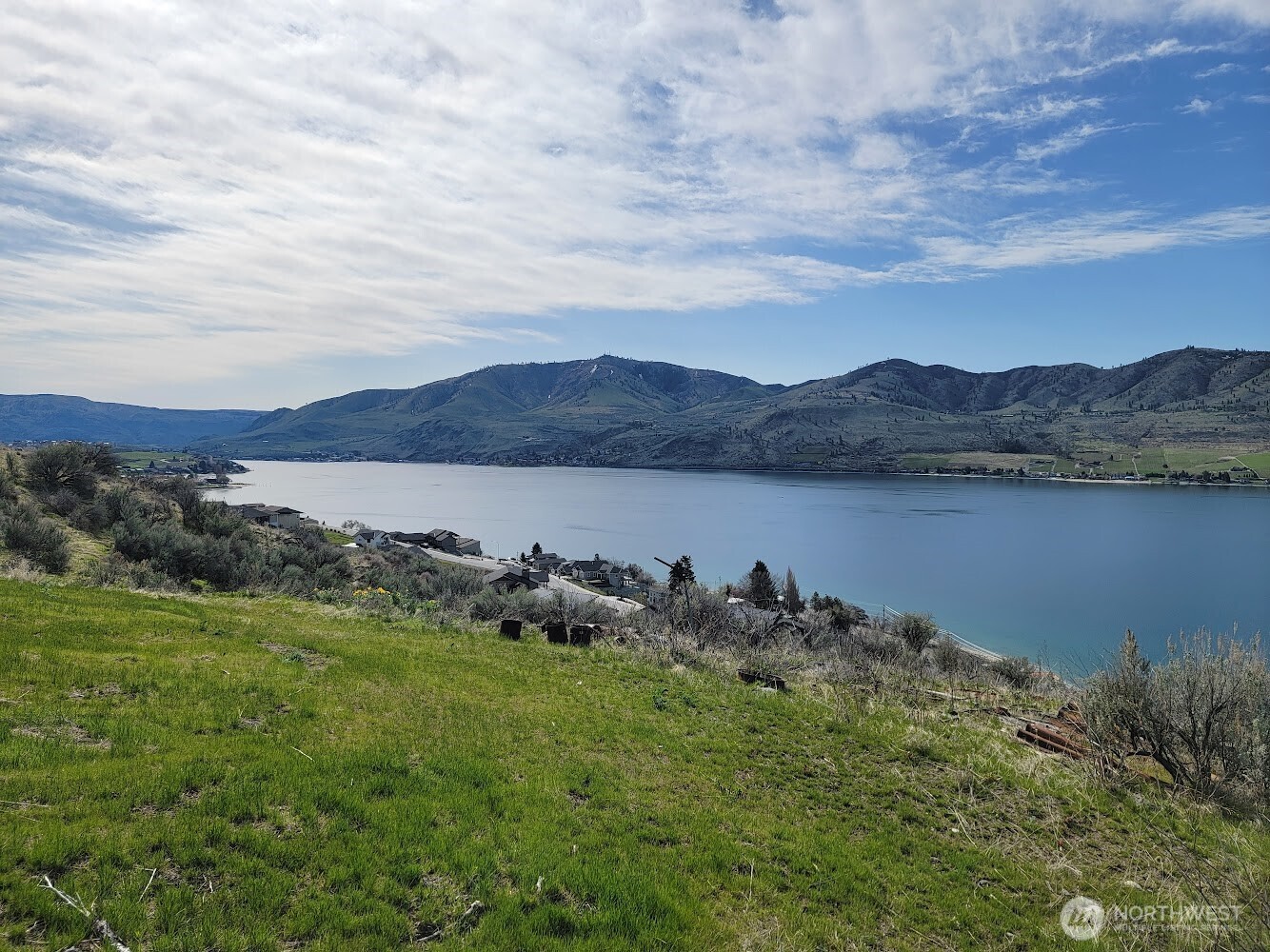 207 Viewland Way Property Photo 2
