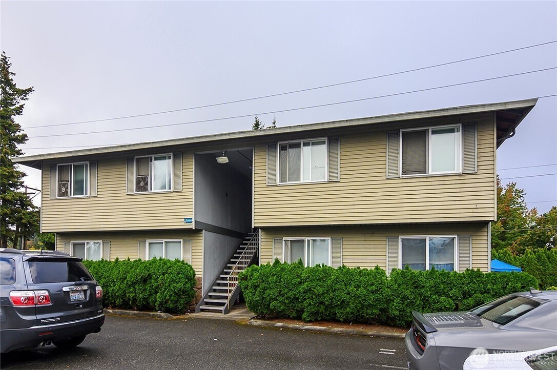 3020 S 216th Street J Property Photo