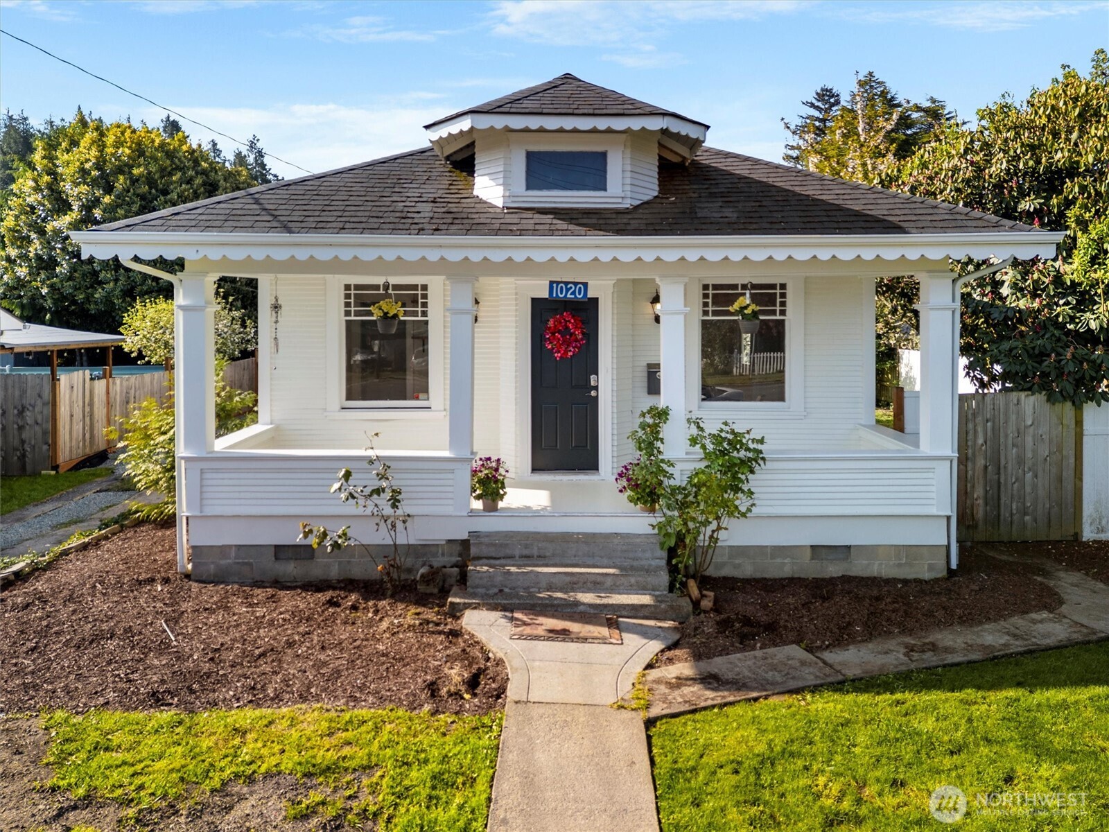 1020 E Fairhaven Avenue Property Photo