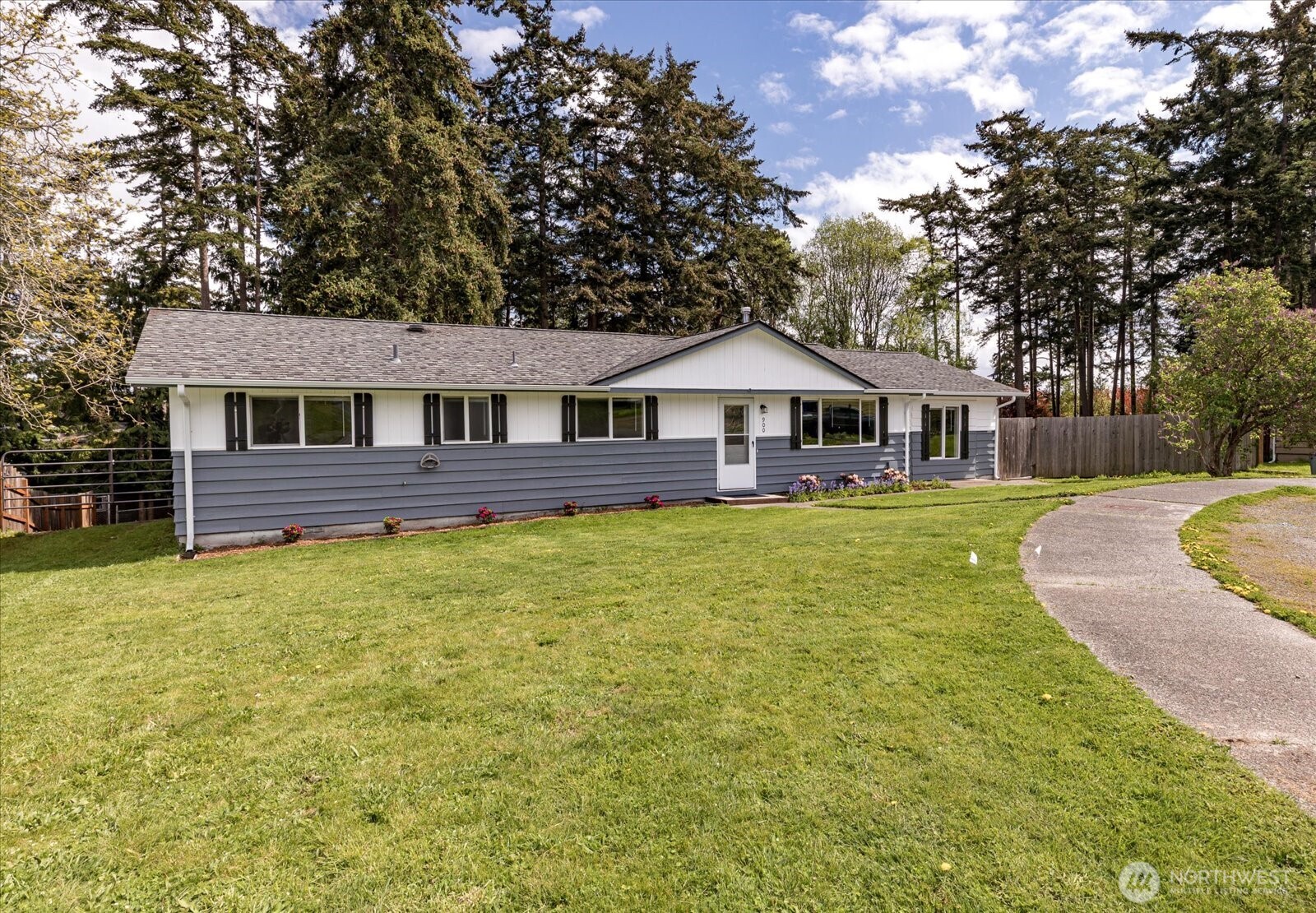 900 Nw Anchor Drive Property Photo