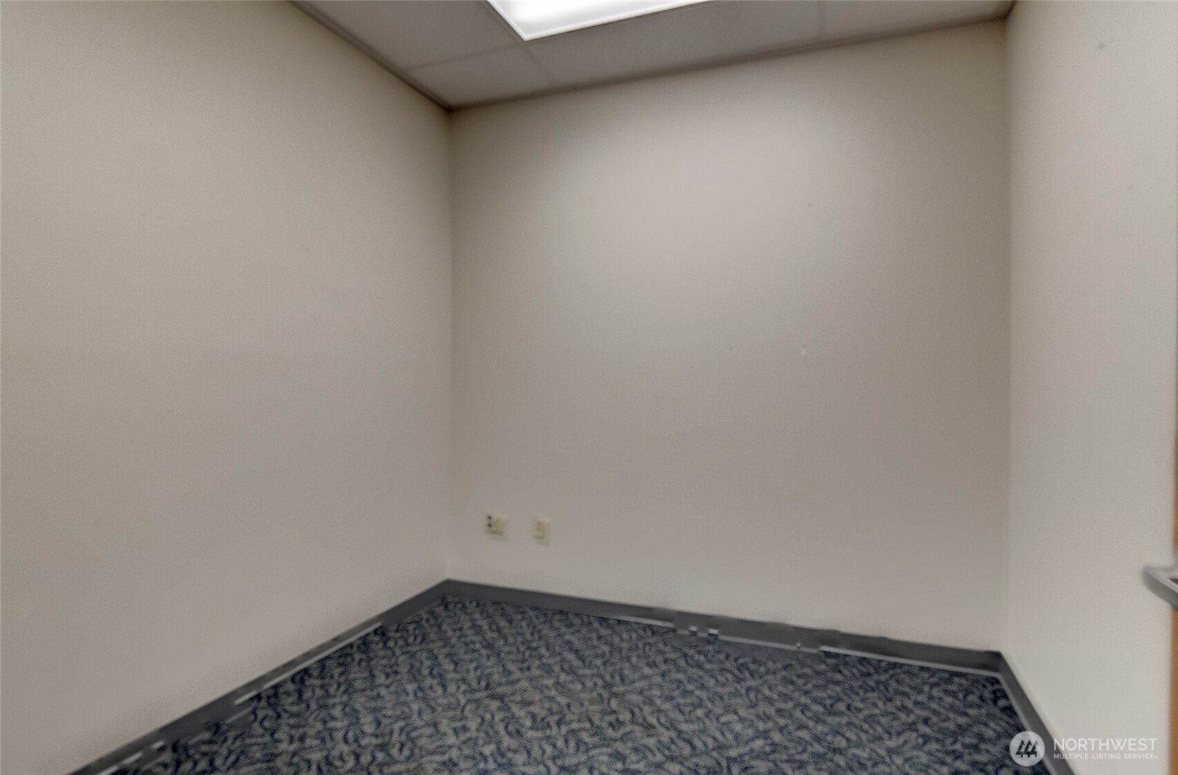 275 Se Pioneer Way 102 Property Photo 11