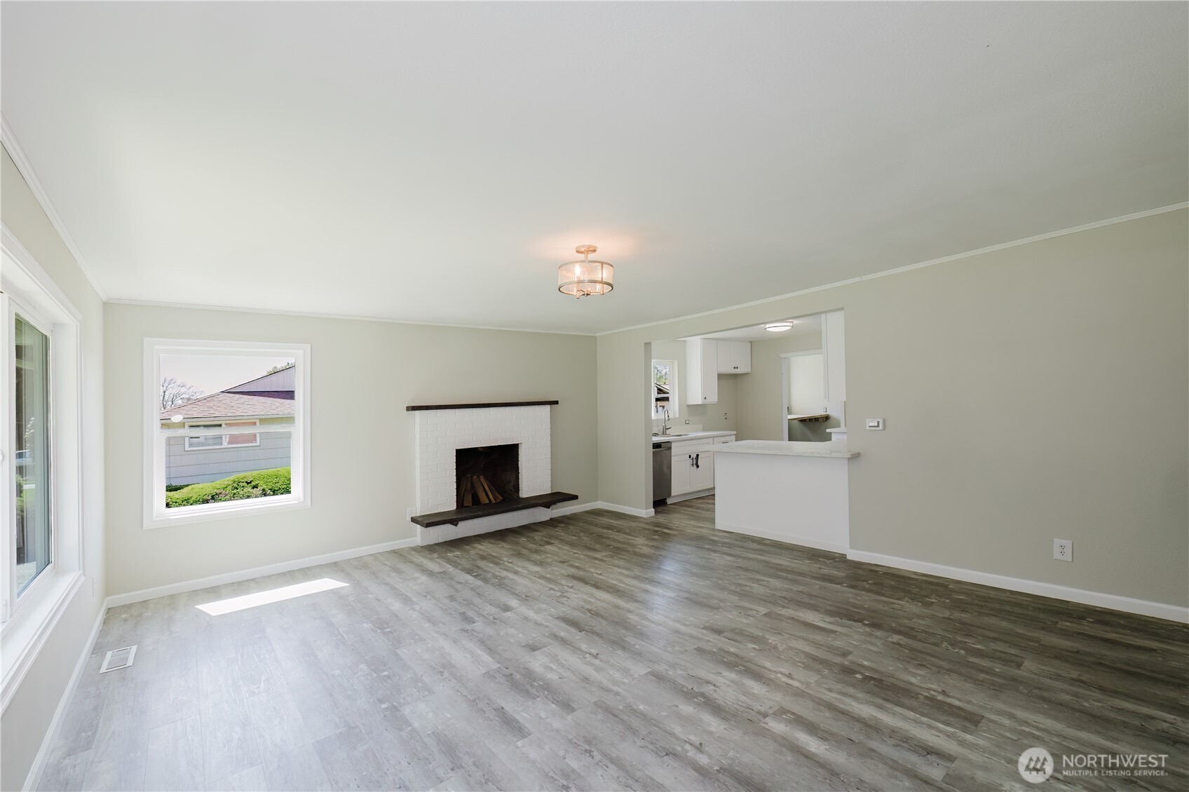 3335 Trenton Avenue Property Photo 3