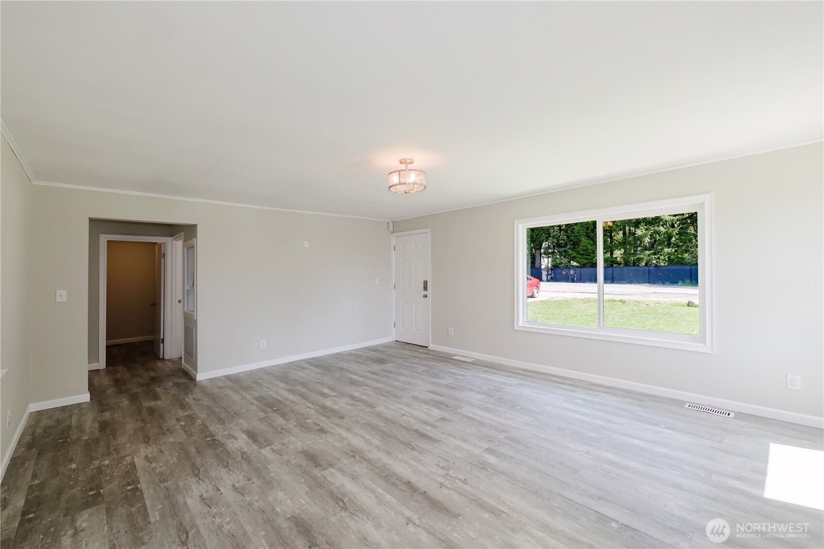 3335 Trenton Avenue Property Photo 4