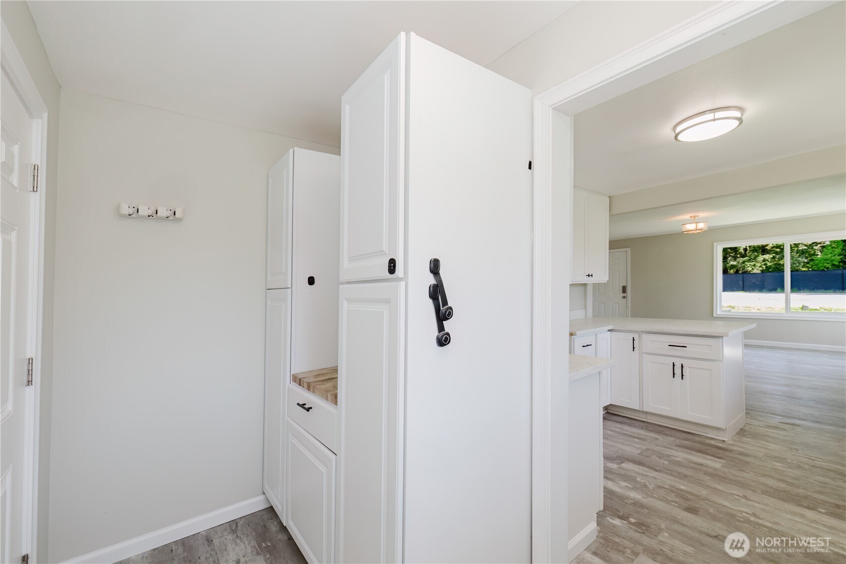 3335 Trenton Avenue Property Photo 9