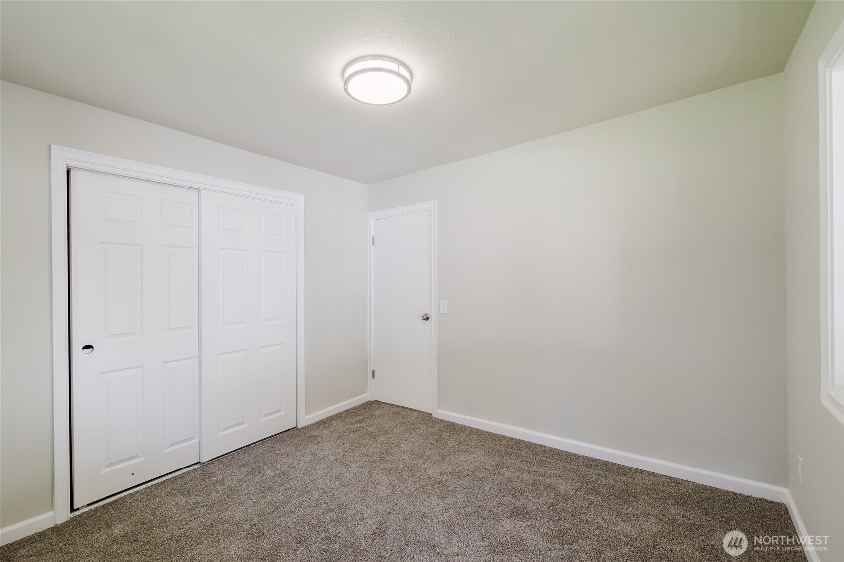 3335 Trenton Avenue Property Photo 11