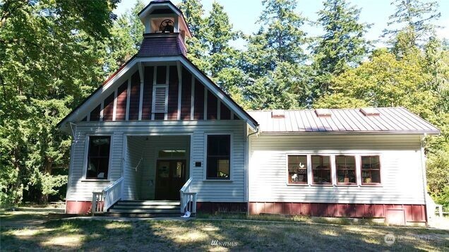 100 Airport Rd Property Photo 10