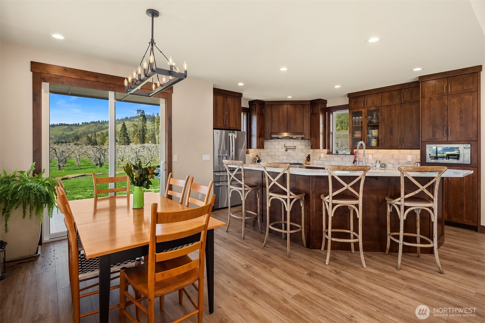 9615 North Road Property Photo 12