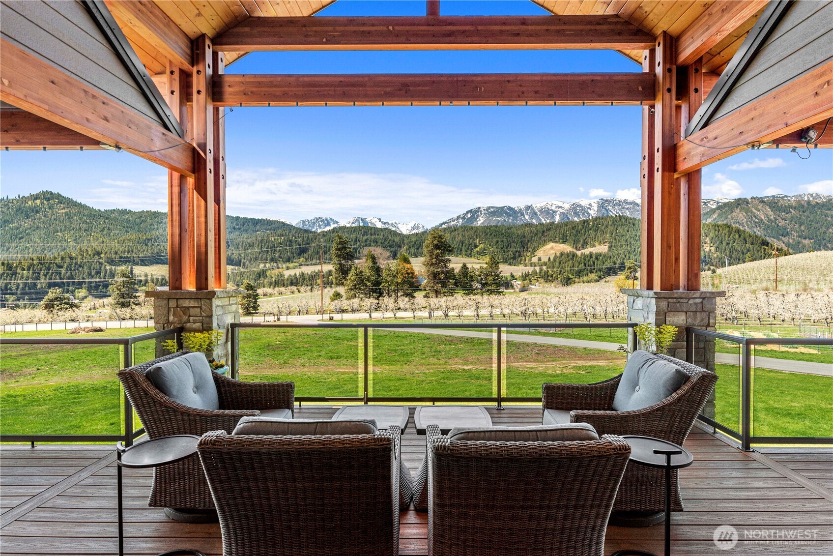 9615 North Road Property Photo 14