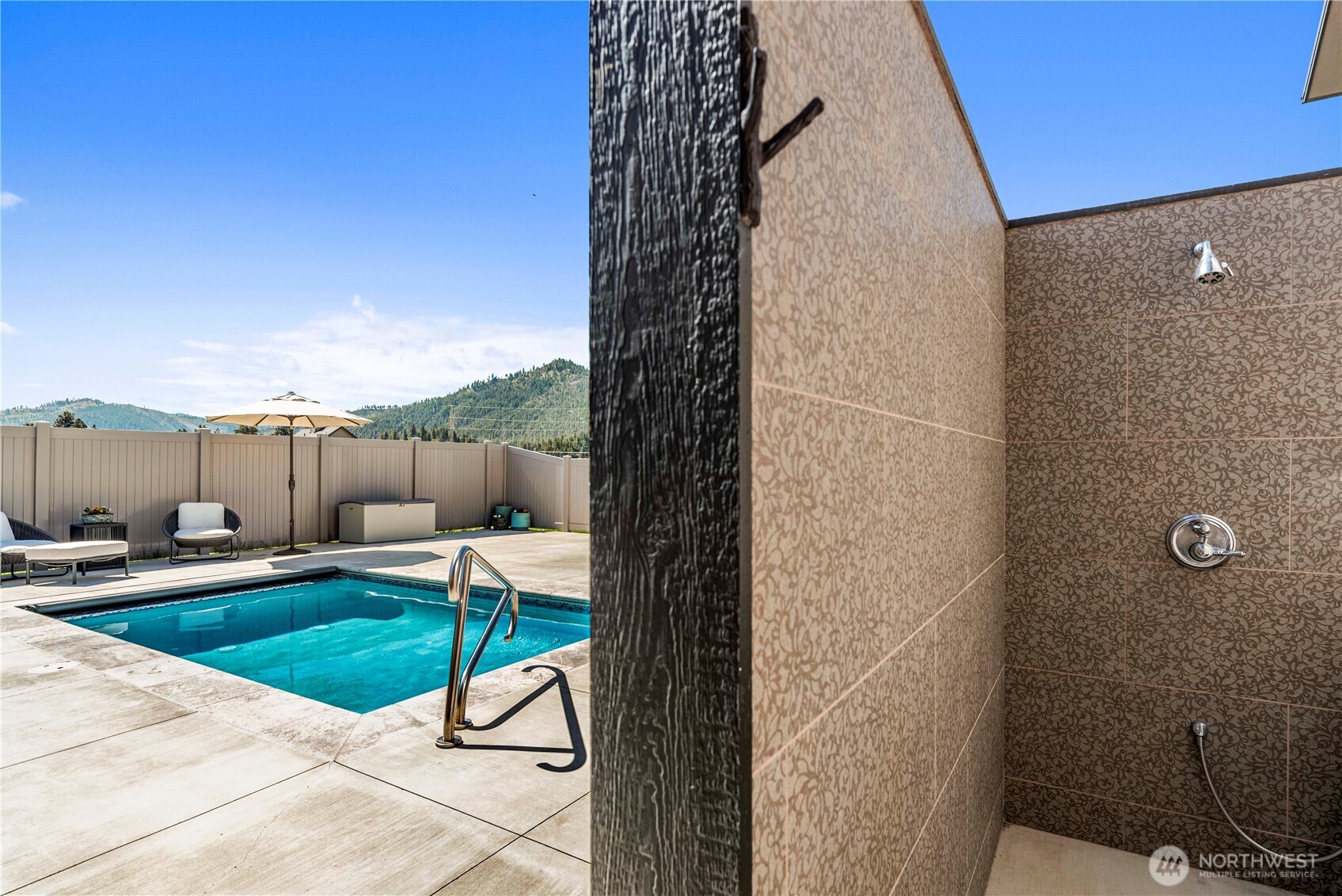 9615 North Road Property Photo 31