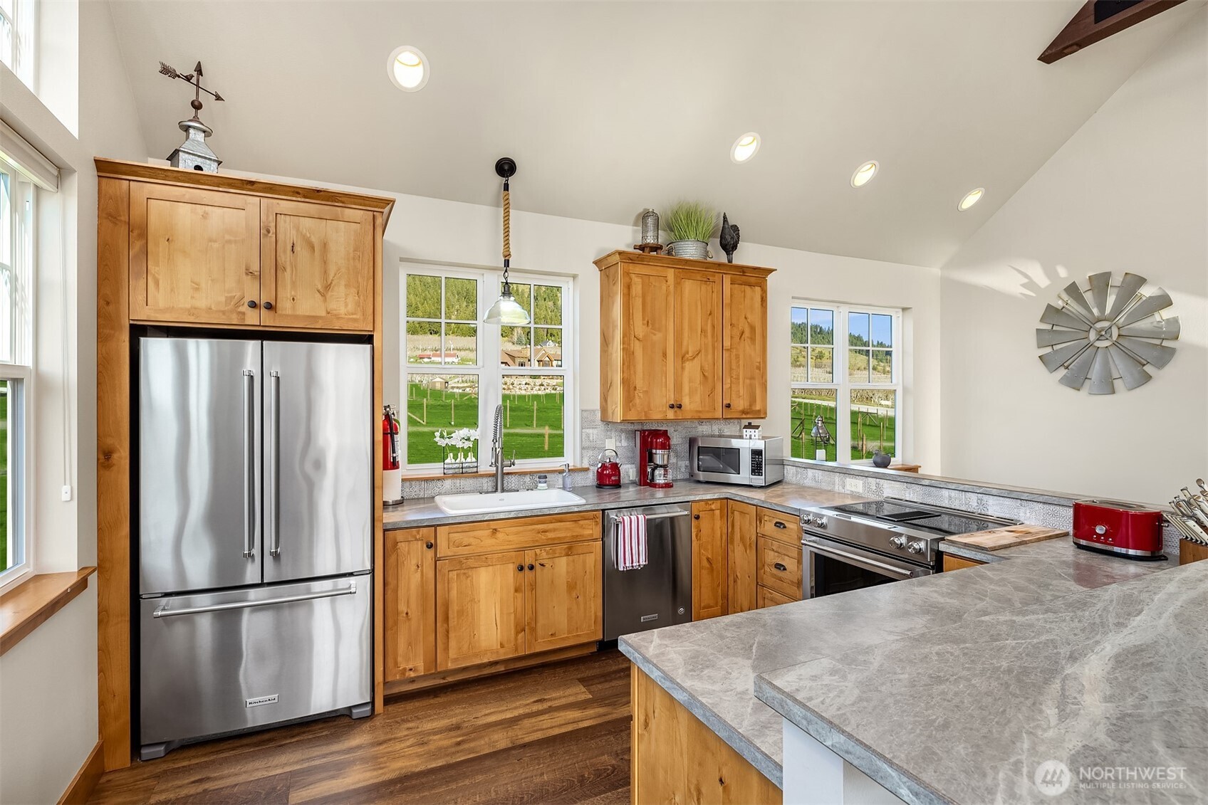 9615 North Road Property Photo 33