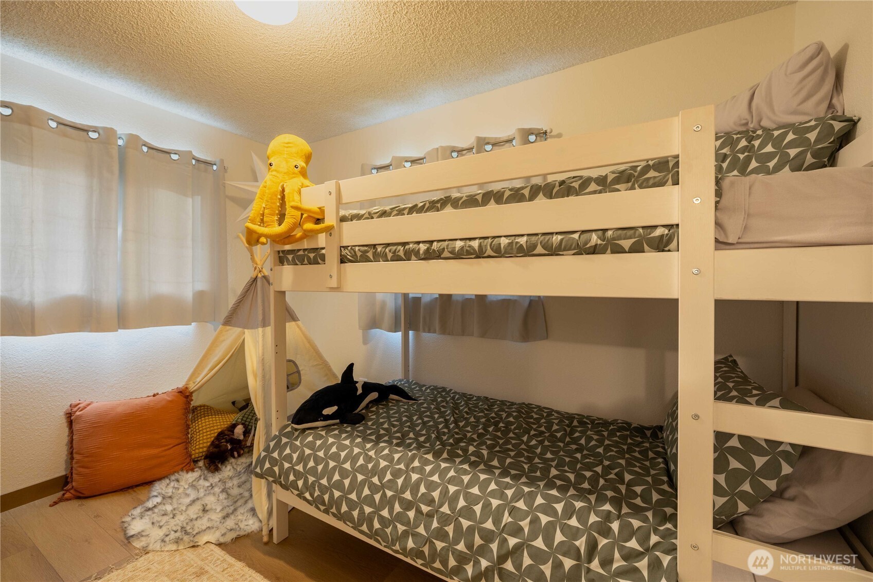 430 E Twilight Way Property Photo 33
