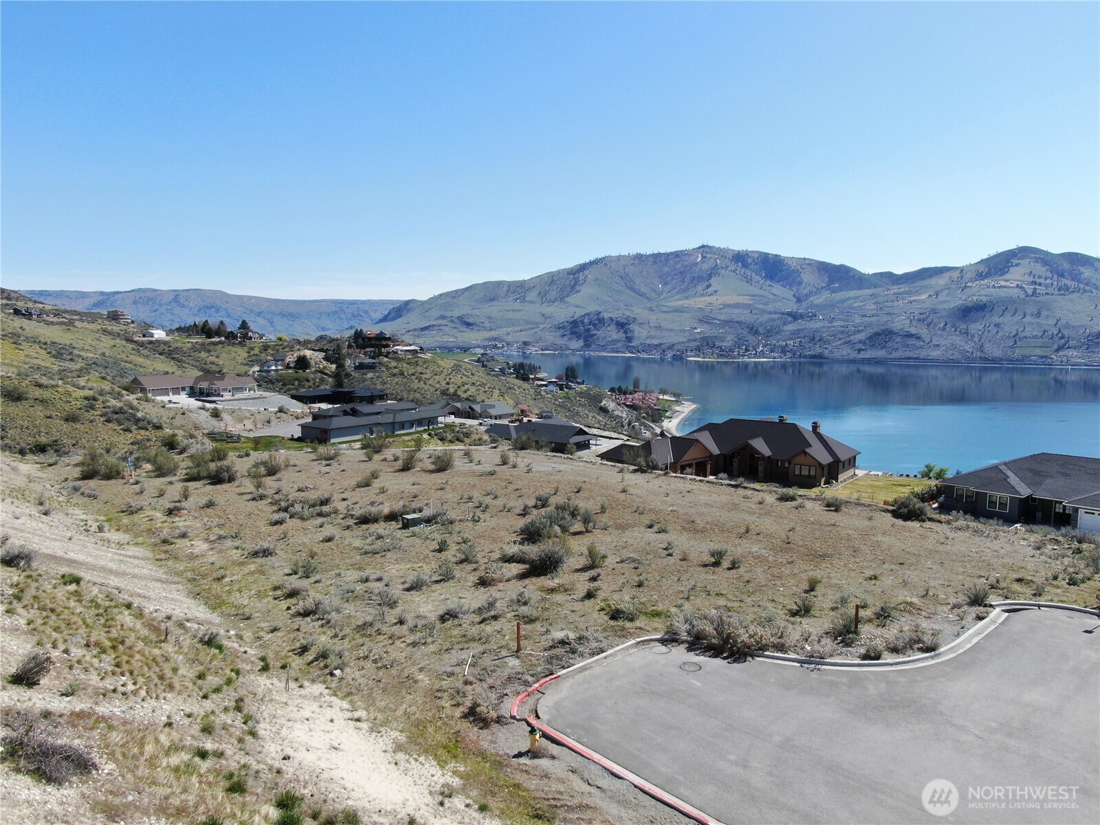 116 Sky Harbor Drive Property Photo 3