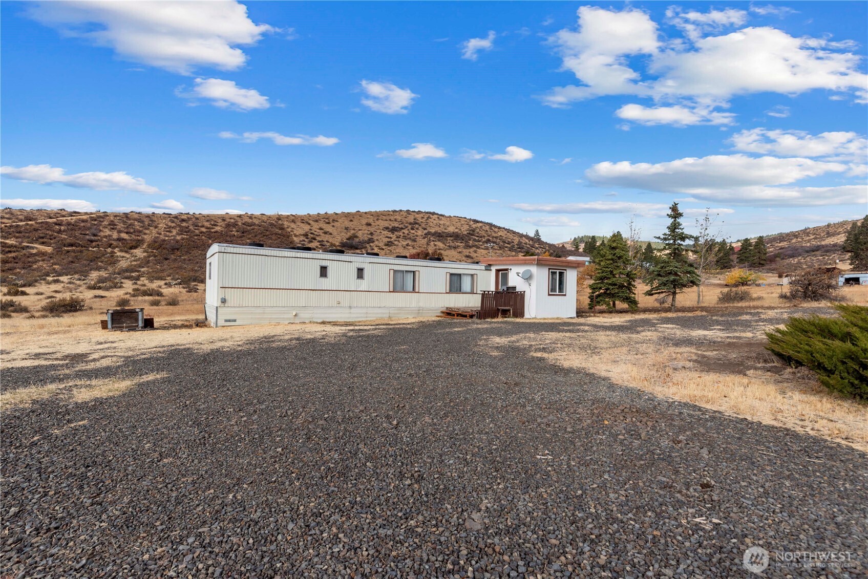 8820 Robbins Road Property Photo 1