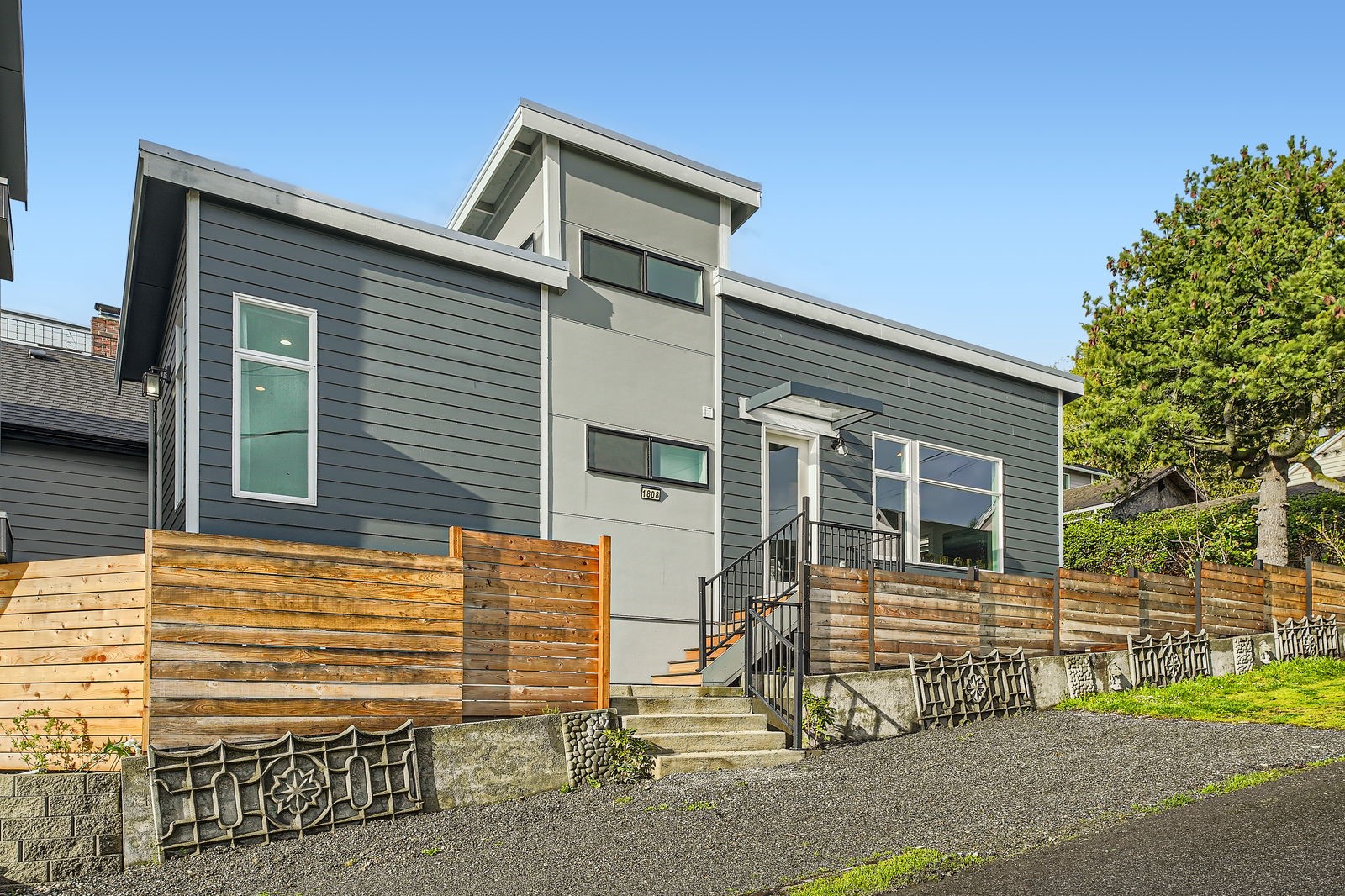 1808 S Raymond Street Property Photo
