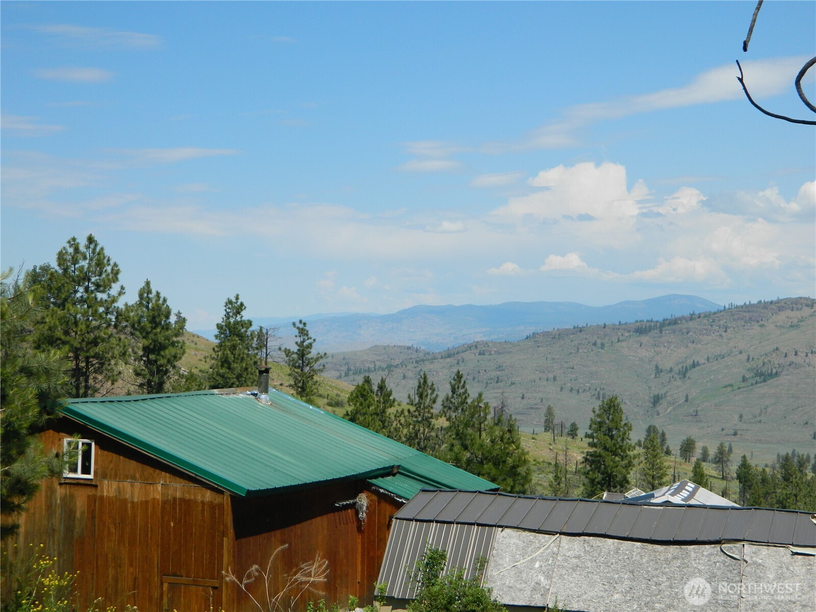 428 Five Mile Road Property Photo 8