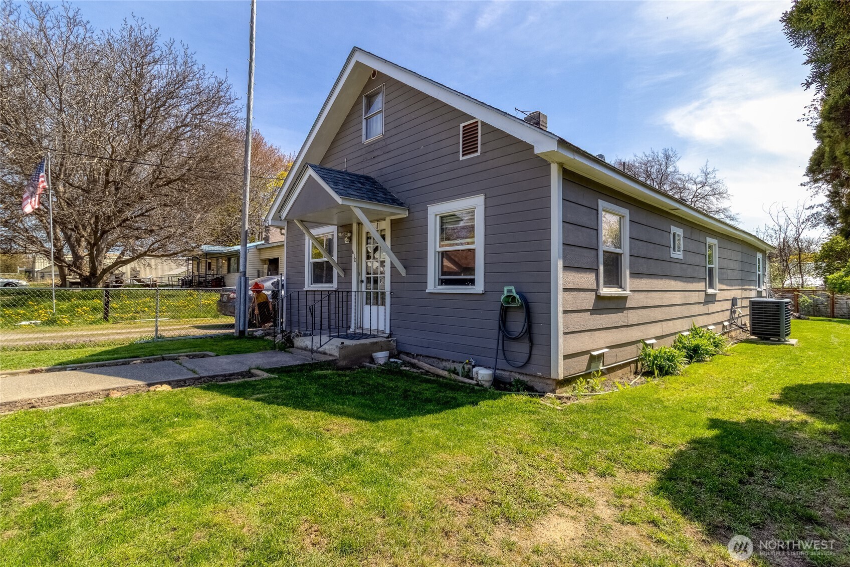 610 E Patit Avenue Property Photo