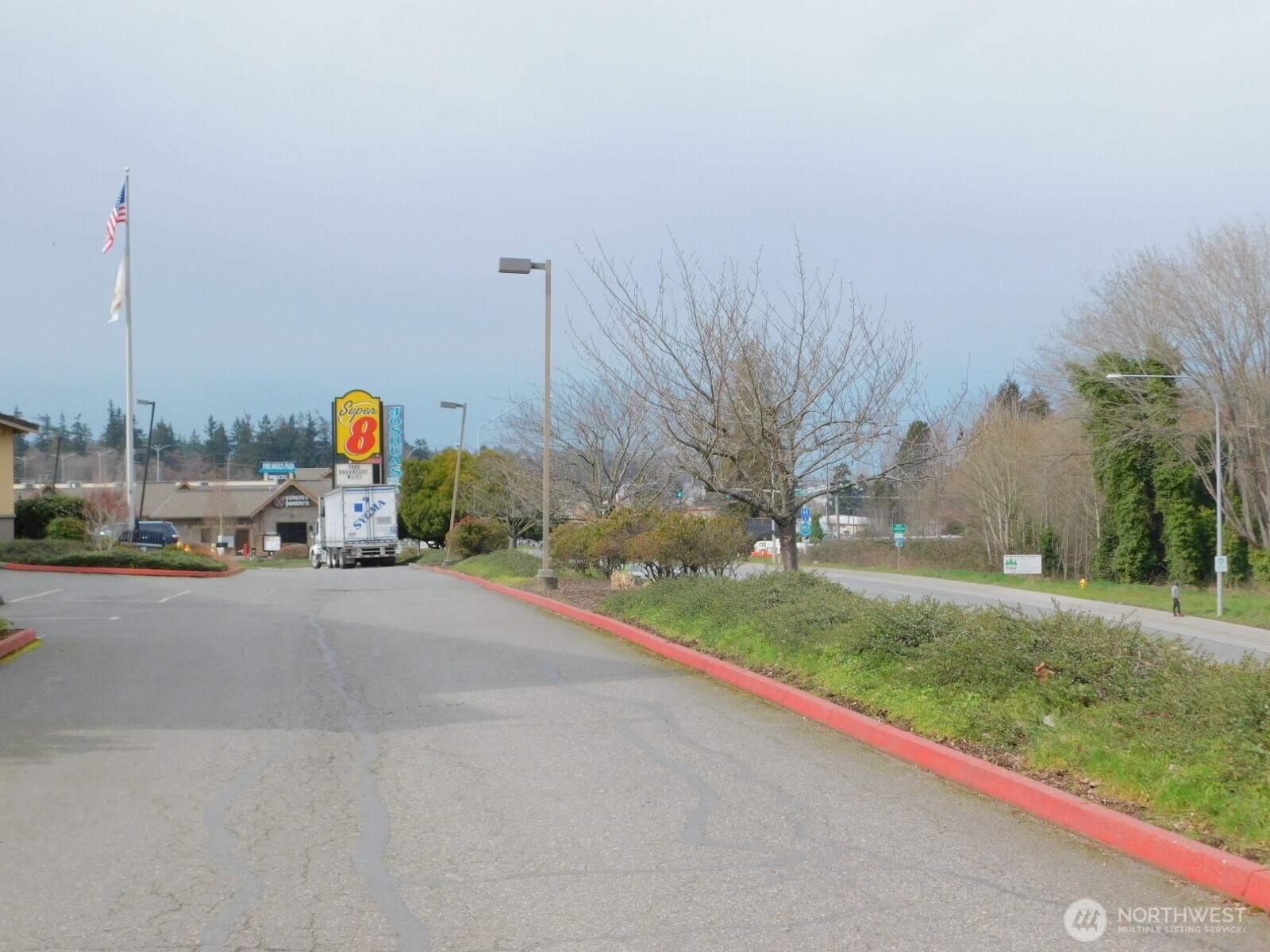 9999 E. Highway 101 Property Photo 10
