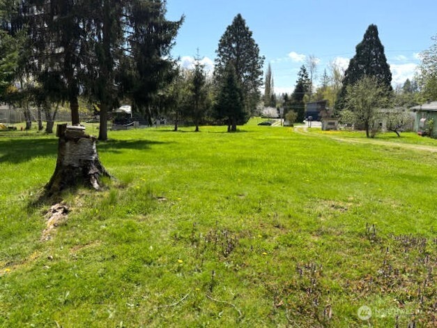 32 Xx Mcleod Property Photo