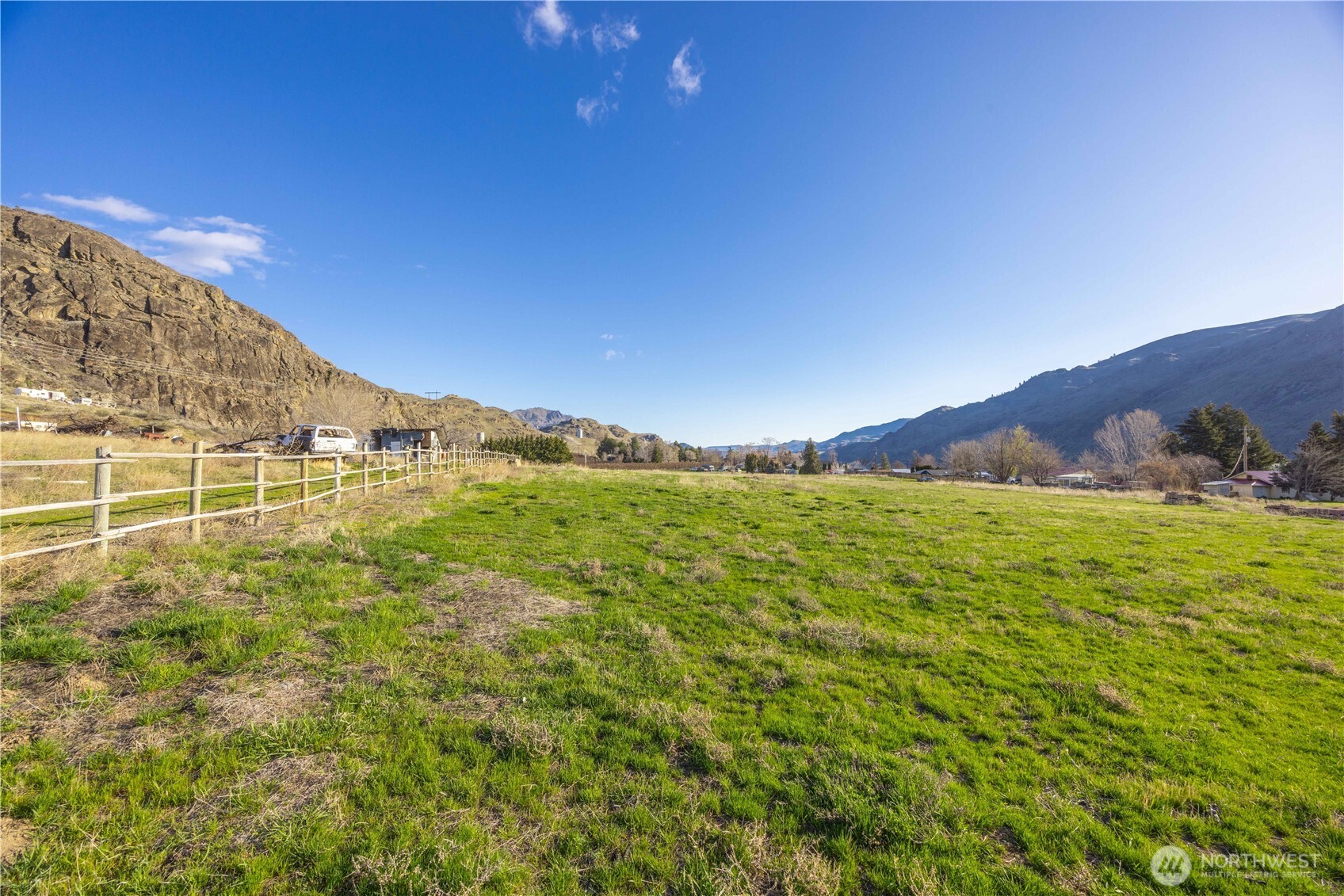 123 Chelan Falls Property Photo 13