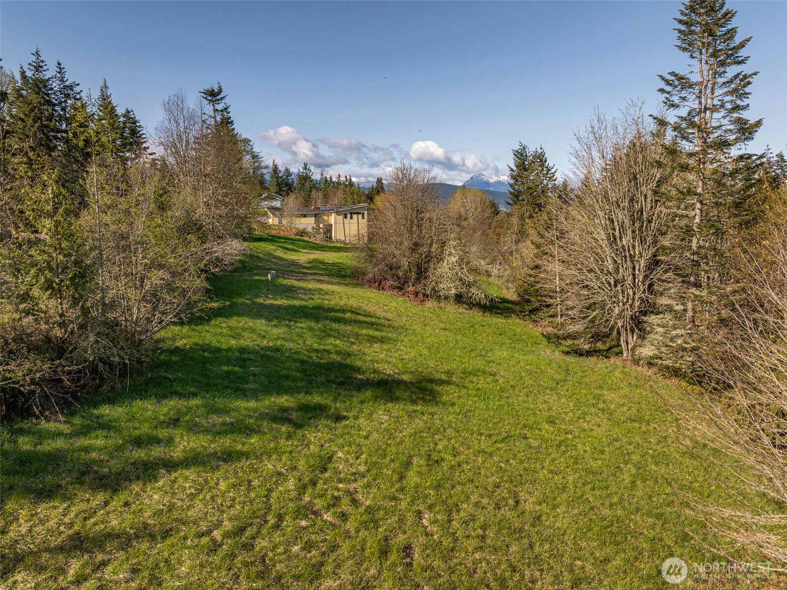 999 Ravens Ridge Road Property Photo 5