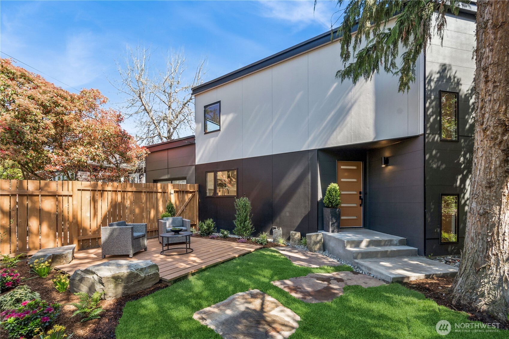 1514 Interlaken Place Property Photo