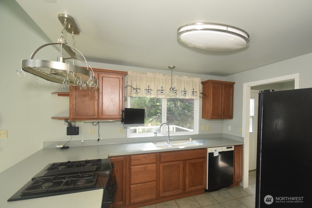 218 Pass View Road Property Photo 6