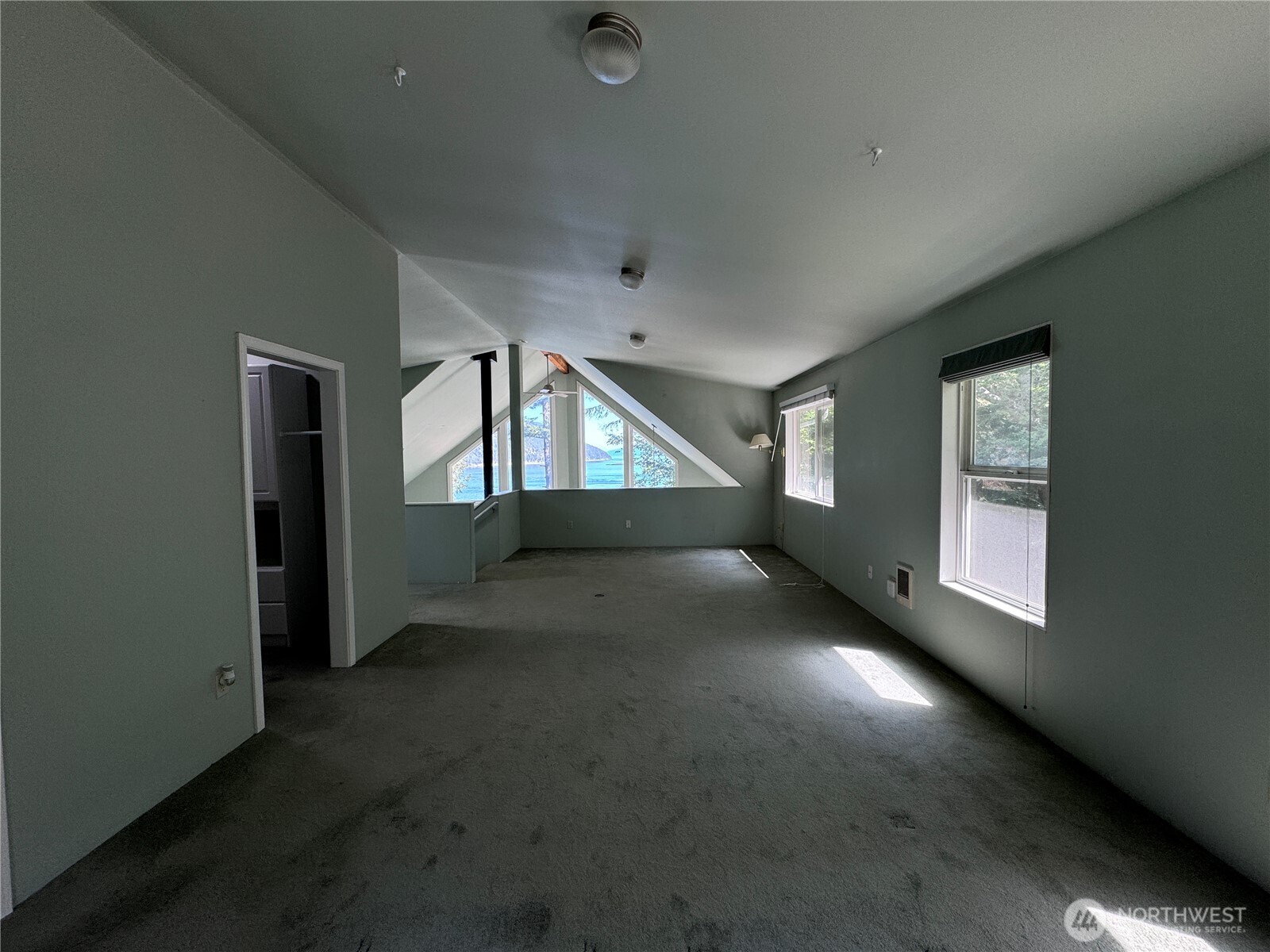 218 Pass View Road Property Photo 9