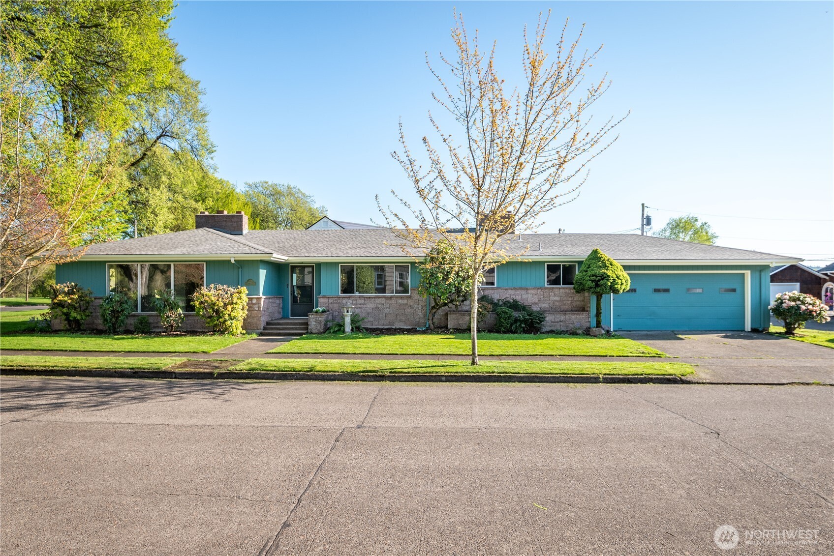 2725 Nichols Boulevard Property Photo