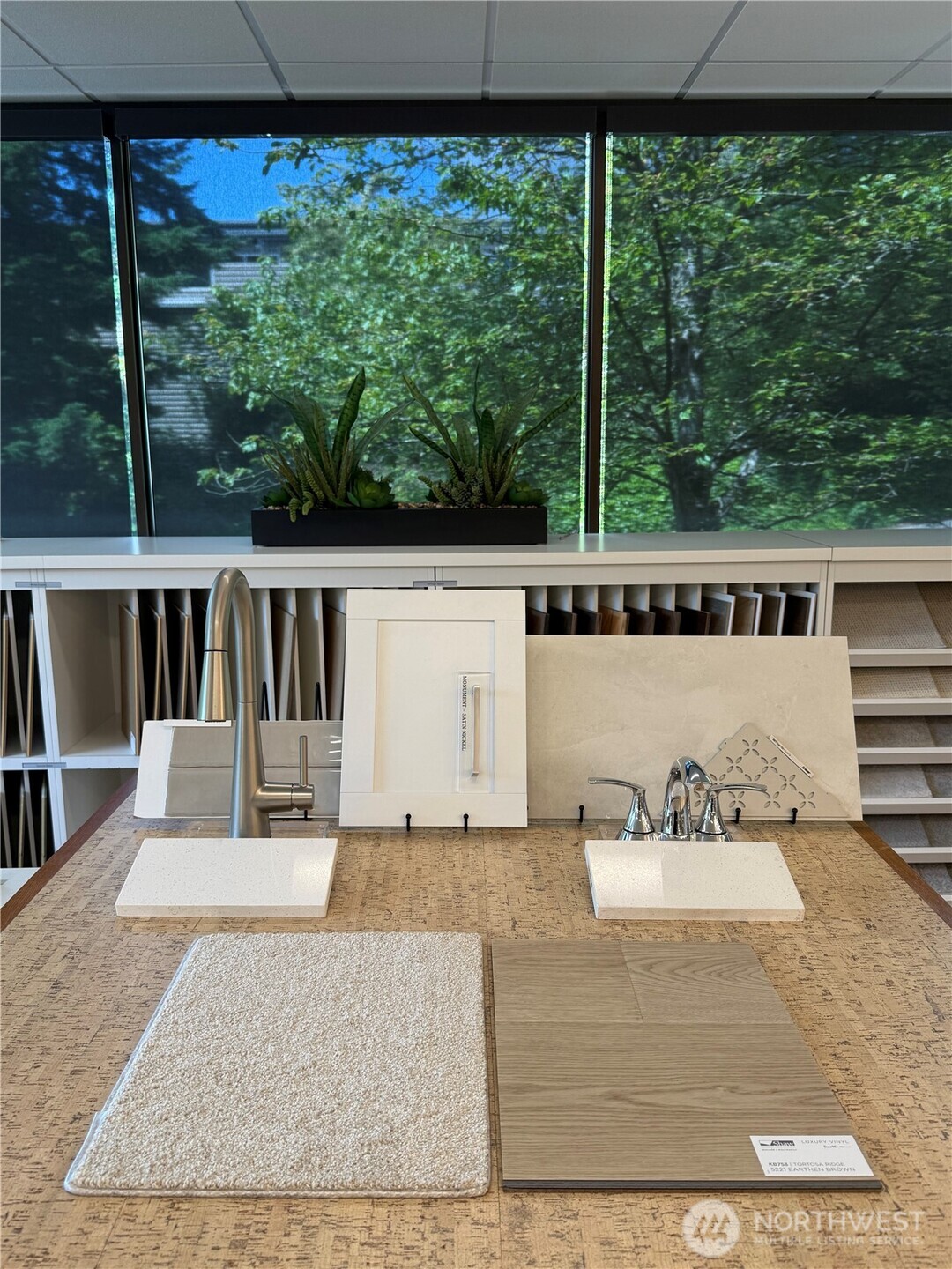 458 185th Street Ct 24 Property Photo 3