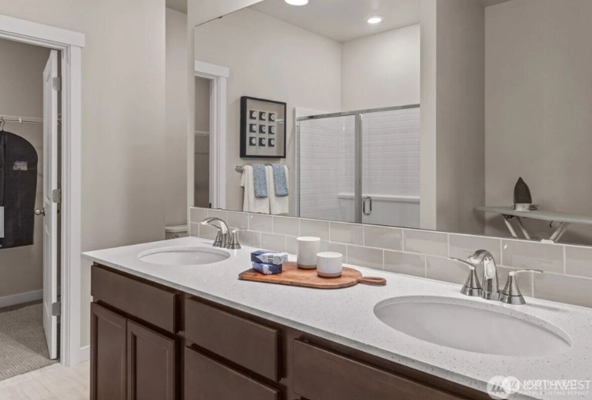 458 185th Street Ct 24 Property Photo 8