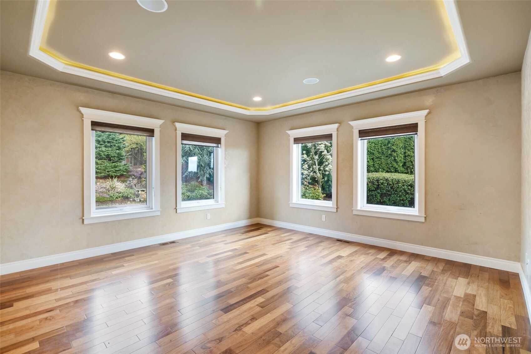 7613 N 10th Street Property Photo 10