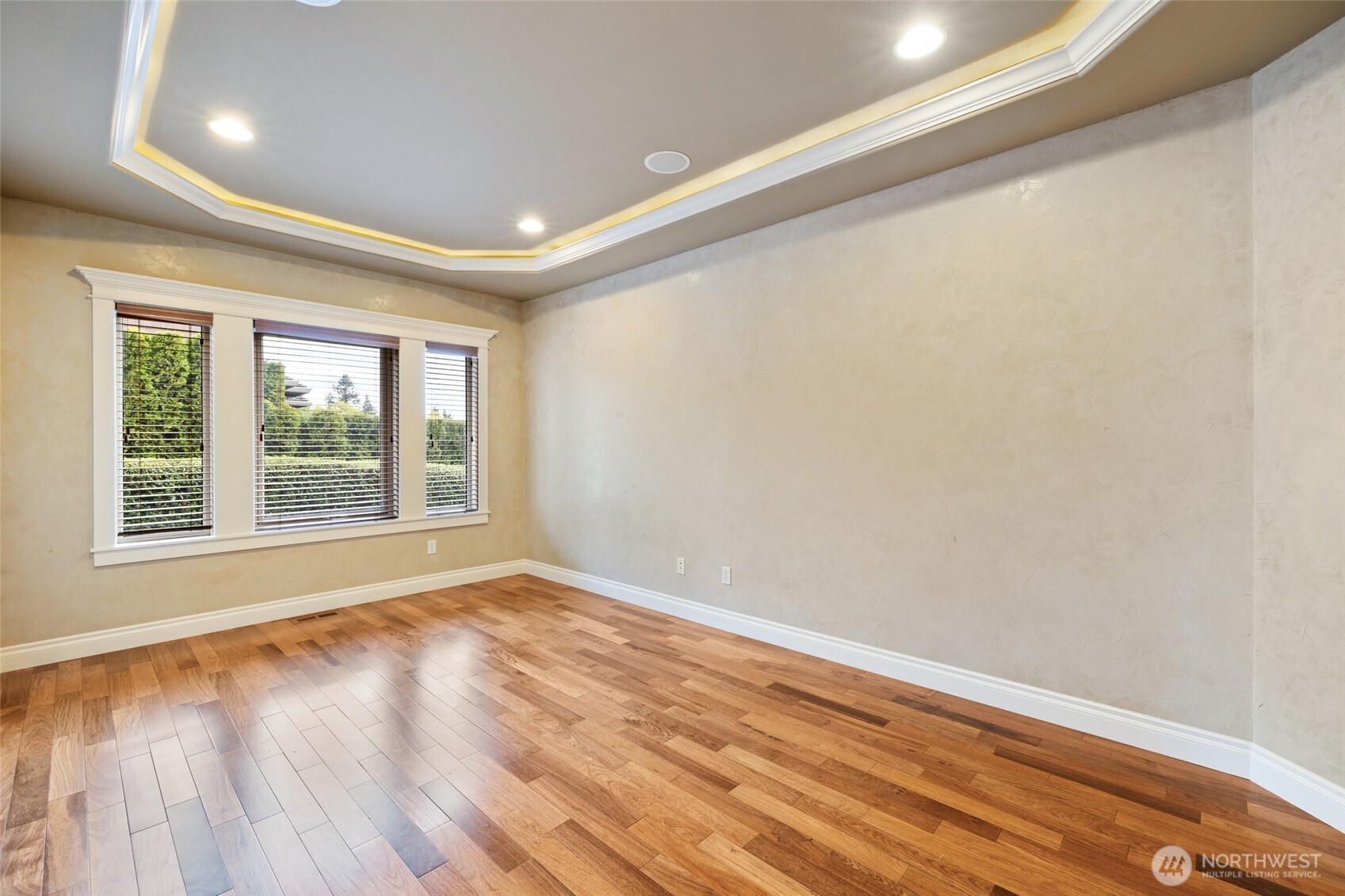 7613 N 10th Street Property Photo 11