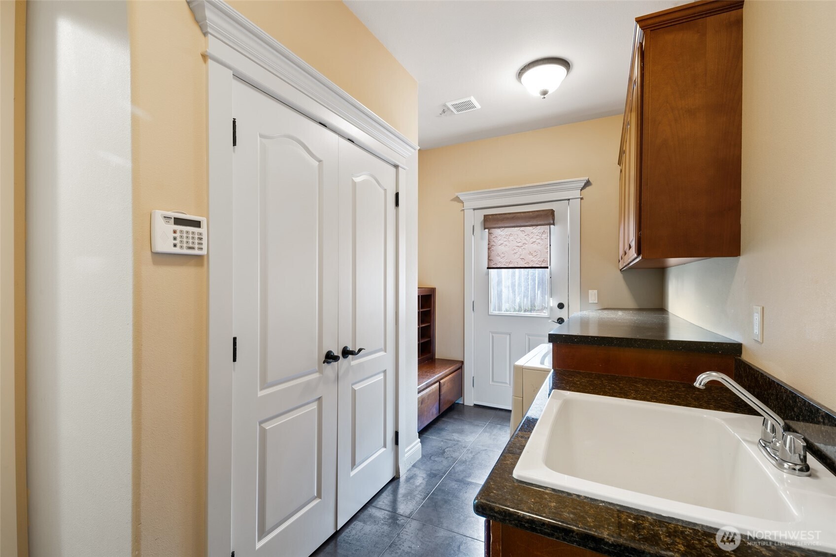 7613 N 10th Street Property Photo 28