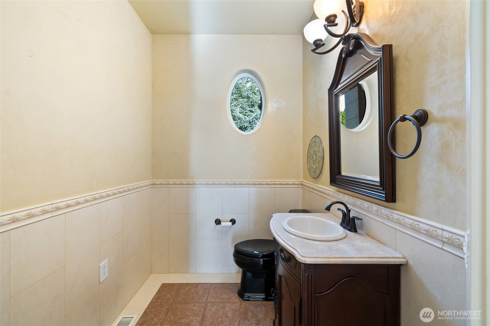 7613 N 10th Street Property Photo 29