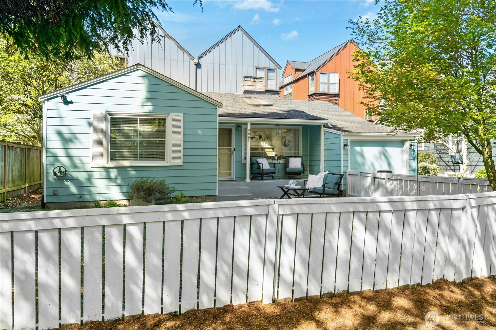 6007 Fauntleroy Way Property Photo