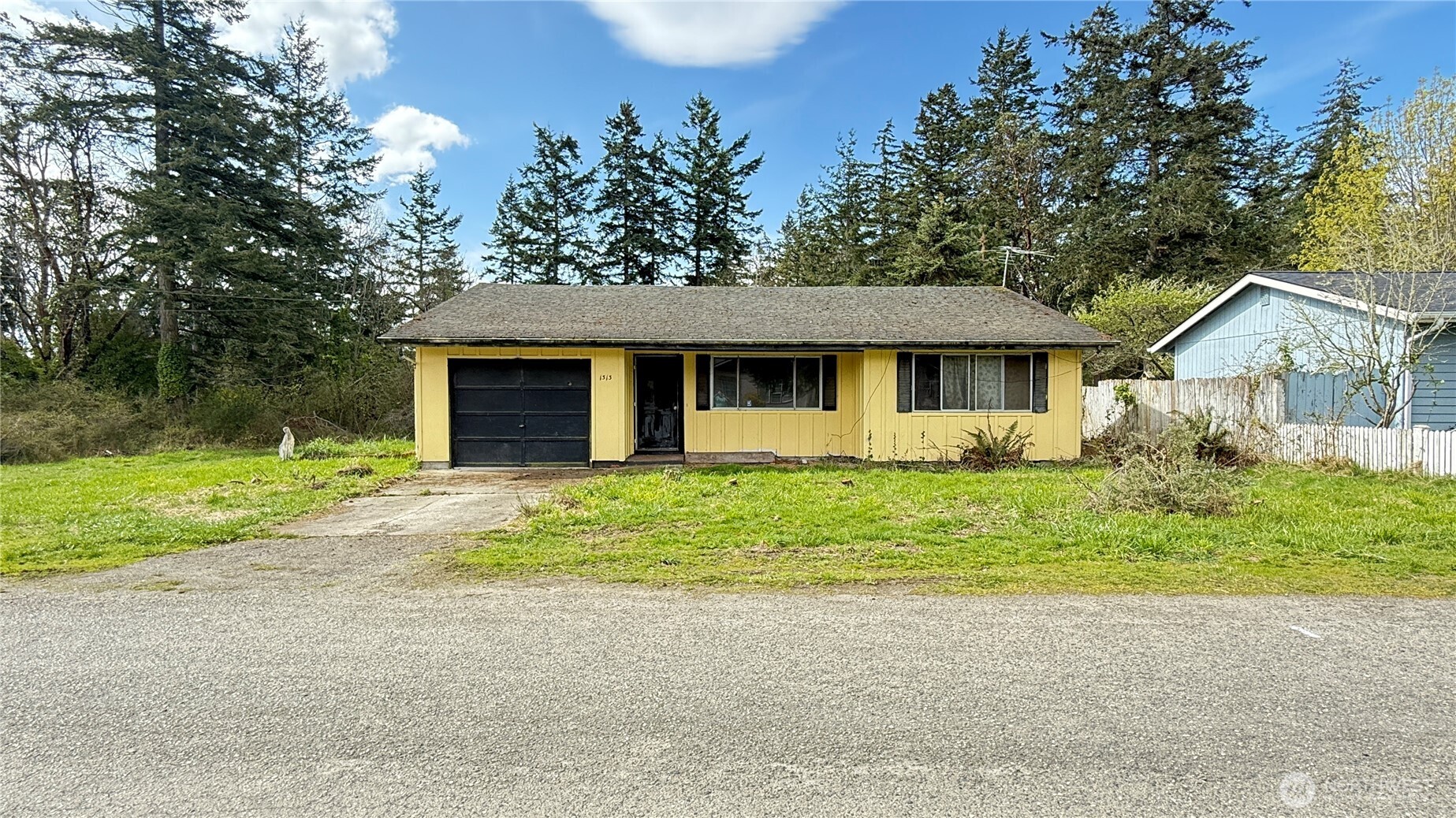 1313 Corona Street Property Photo 2