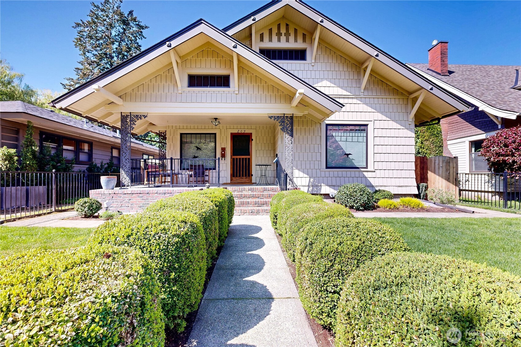 209 Fulton Street Property Photo