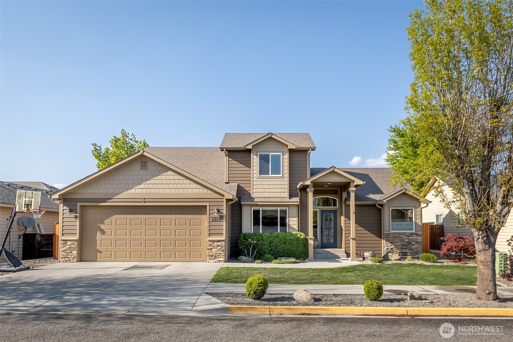 1375 Boulder Loop Property Photo