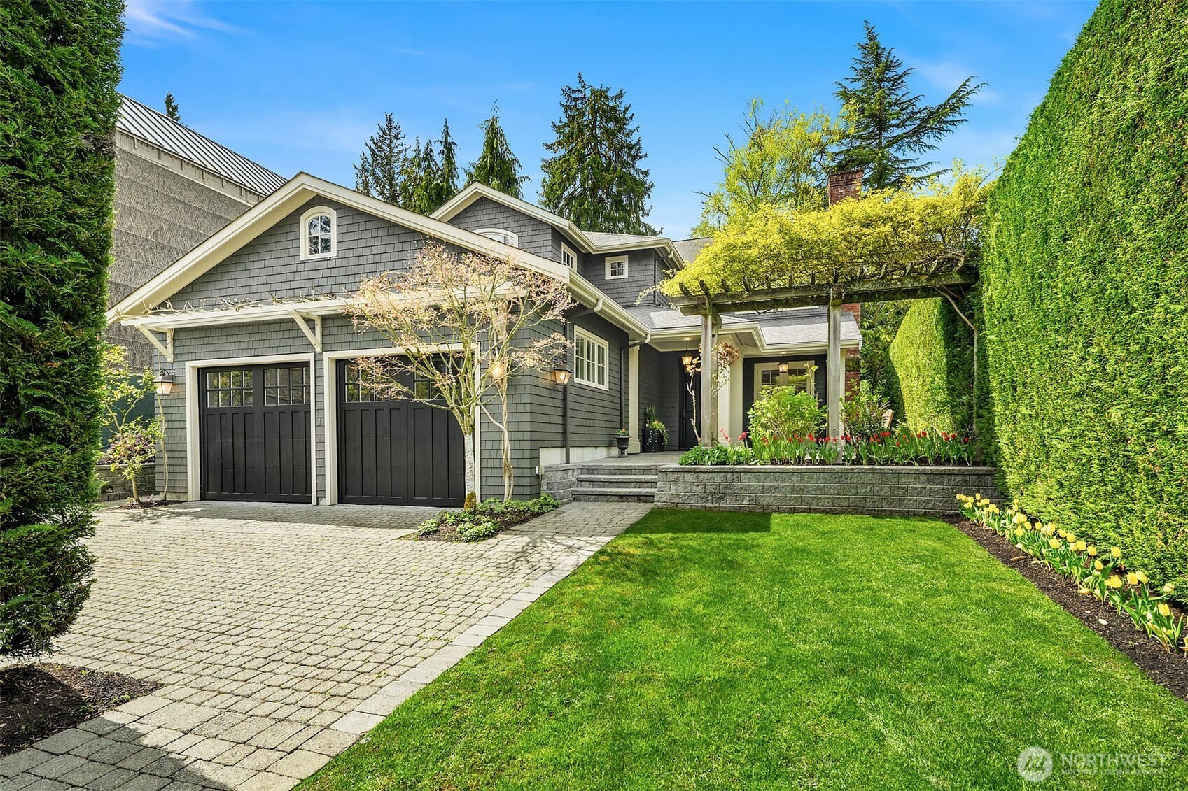 Broadmoor Real Estate Listings Main Image