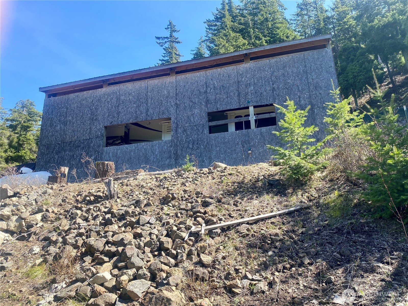 393 Tom & Nita Road Property Photo 20