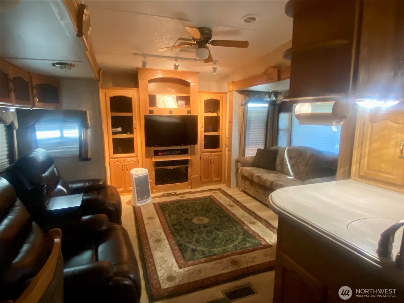 393 Tom & Nita Road Property Photo 23