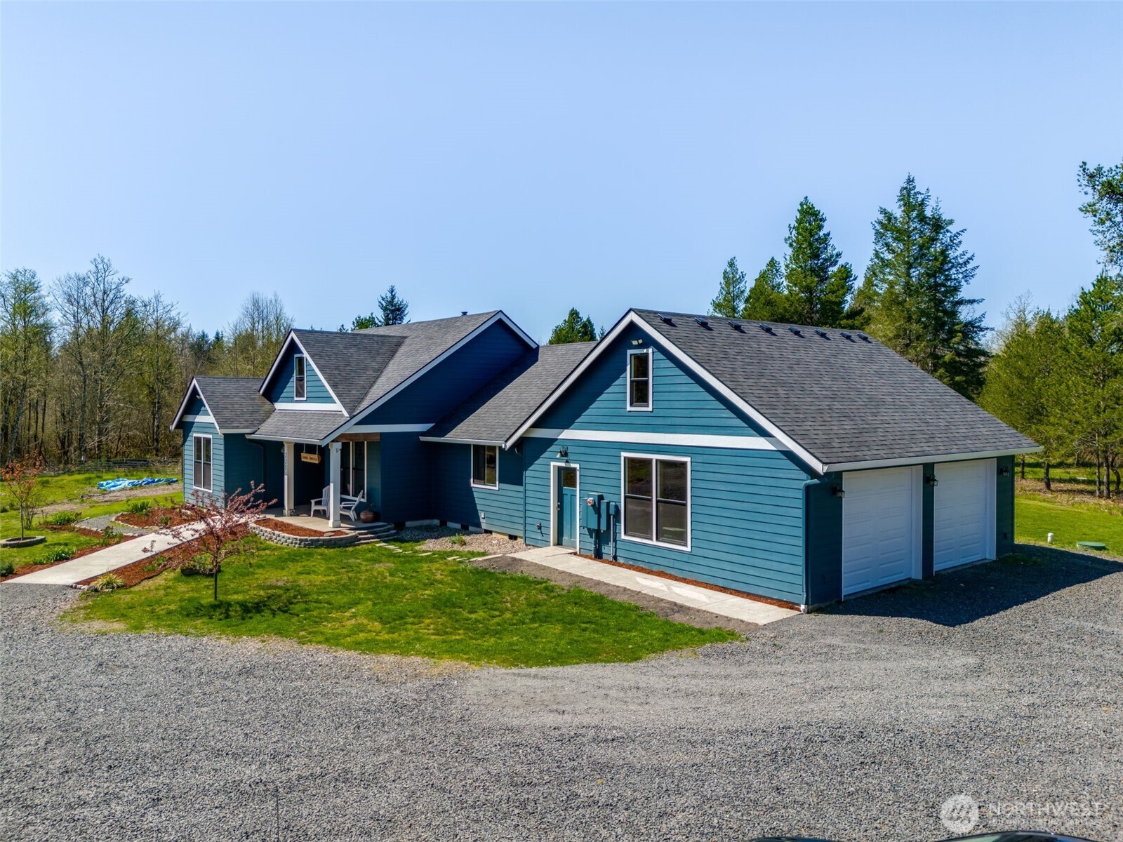 225 Blue Eagle Drive Property Photo 4