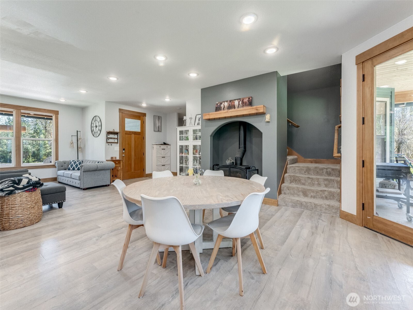 225 Blue Eagle Drive Property Photo 9