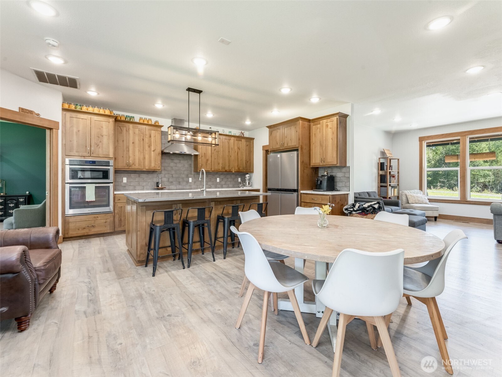 225 Blue Eagle Drive Property Photo 13