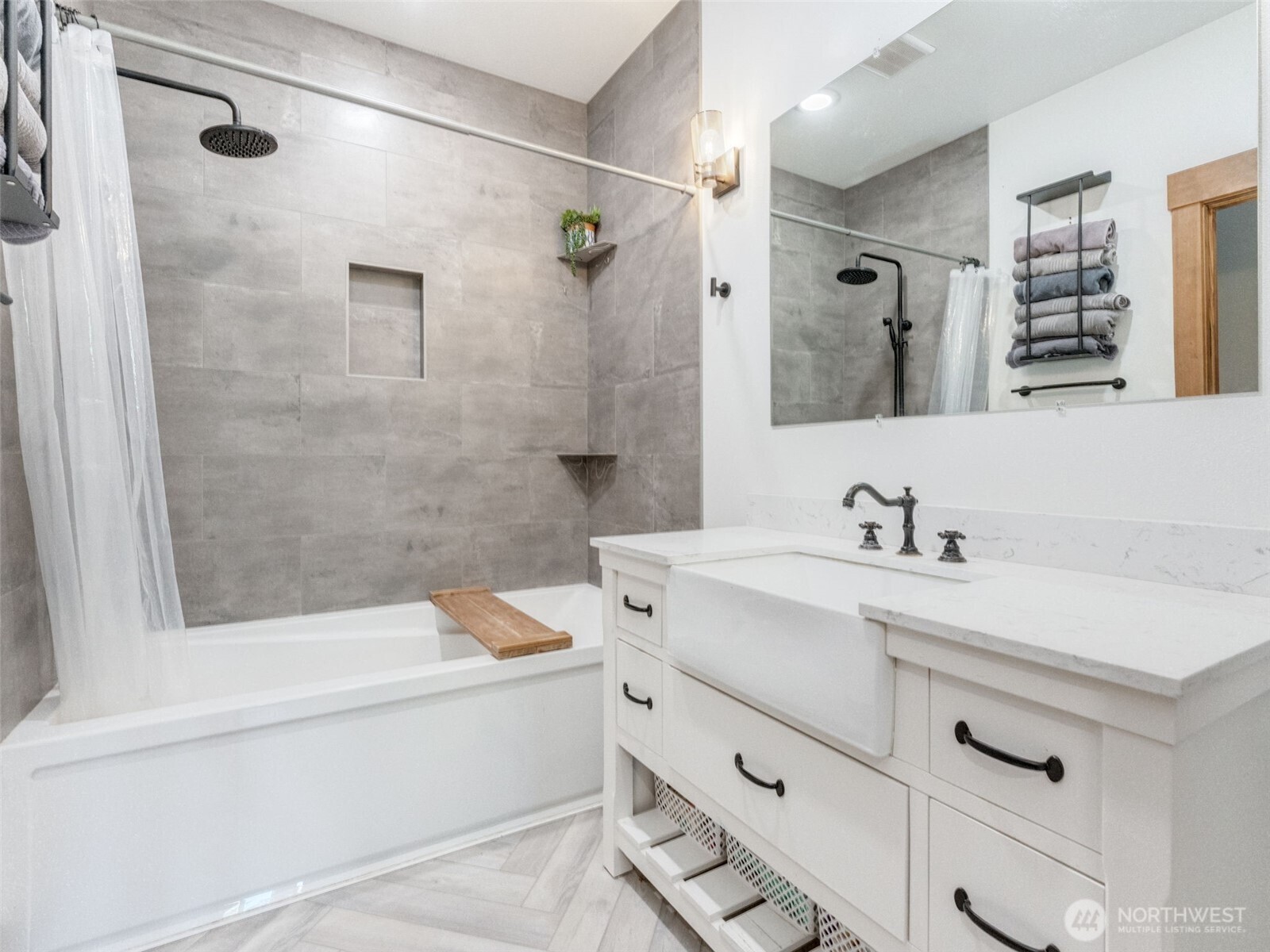 225 Blue Eagle Drive Property Photo 24