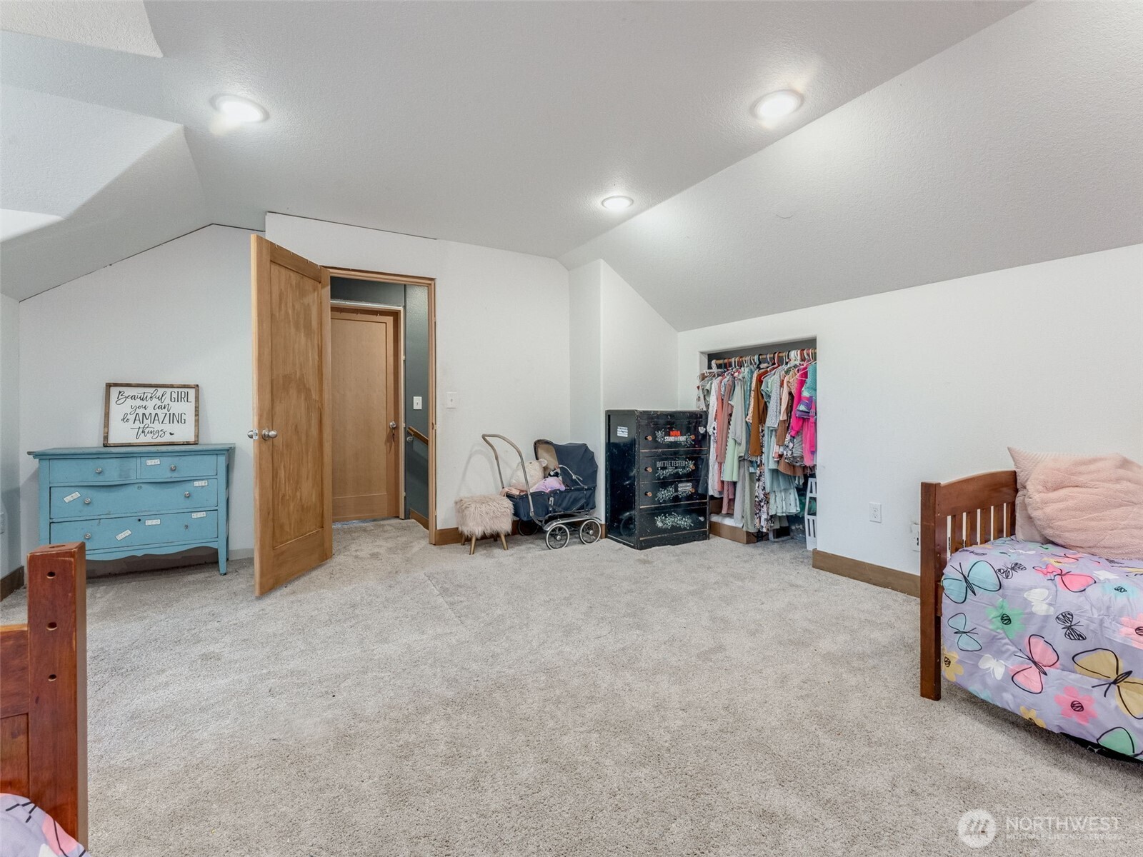 225 Blue Eagle Drive Property Photo 28