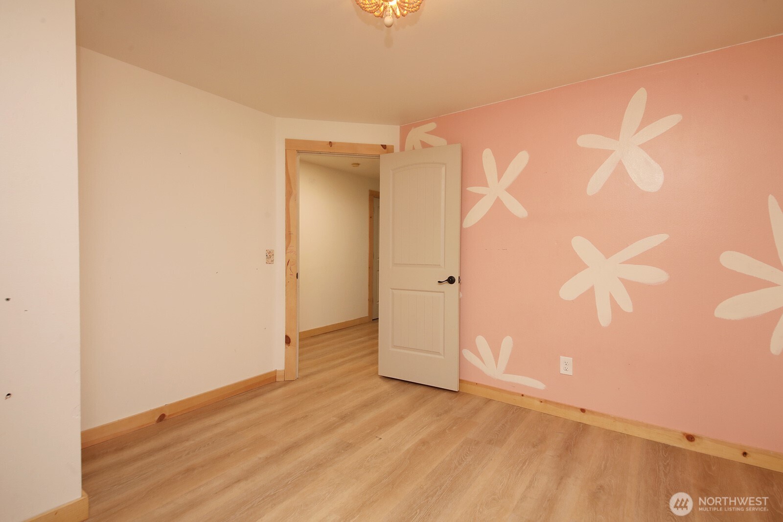 7806 Blakely Avenue Property Photo 25